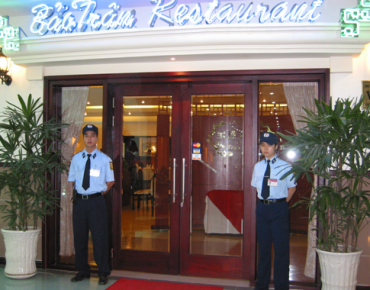 Bảo vệ nhà hàng, karaoke, bar, vũ trường